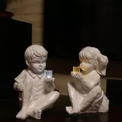 Fsu Solar Boys Girls Statue Kids Holding A Lighting Bottle Outdoor Garden Waterproof Resin -Piha myymälä 374675878 max